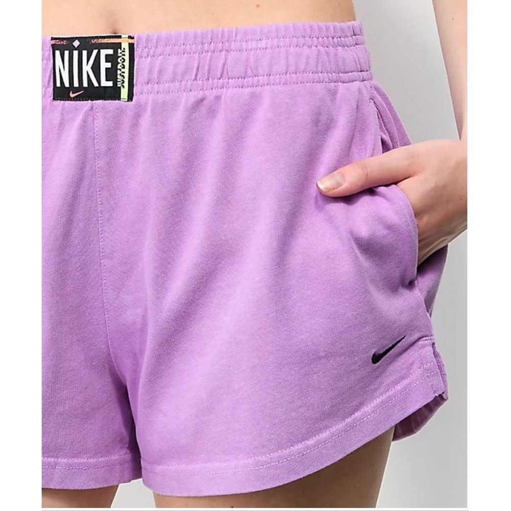 Nike Sportswear Sweat Shorts Women Medium Purple Excellent Wash 2.5in Inseam